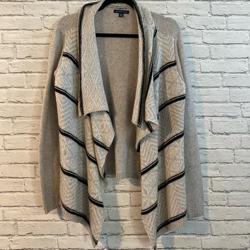 American Eagle Beige and Black Cardigan